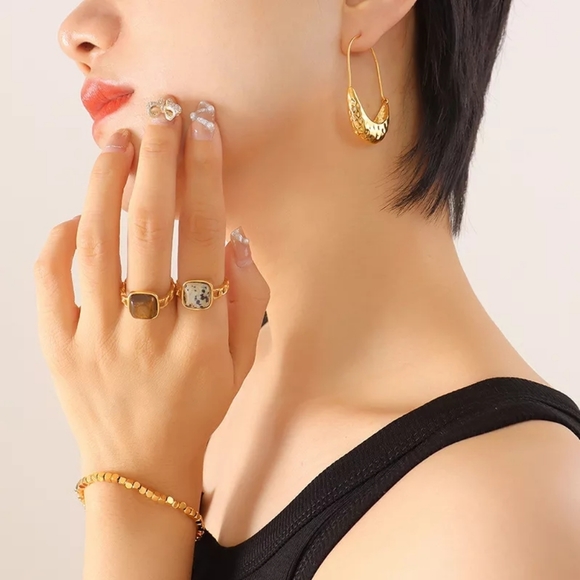 Cute Ear Hook Earrings - Picture 6 of 6